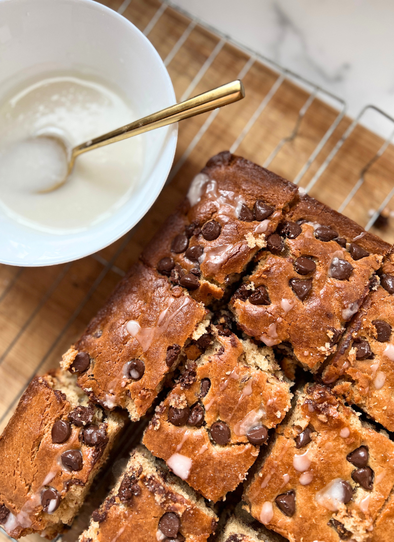 Chocolate Chip Cookie Cake with Vanilla Icing — Simple, Cozy, and a Little Fancy